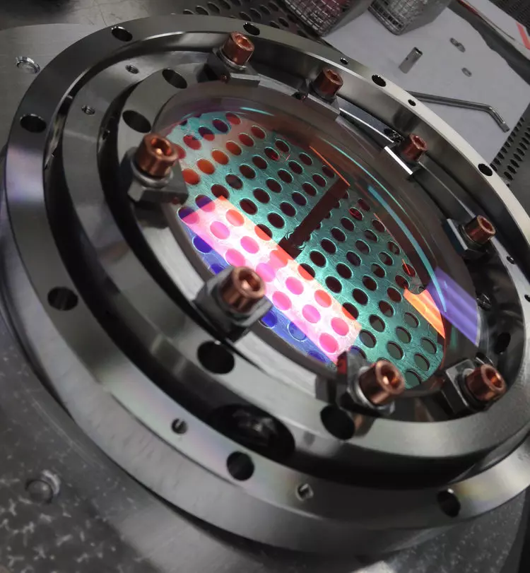 Reflective lens for high-tech acceleration technologies